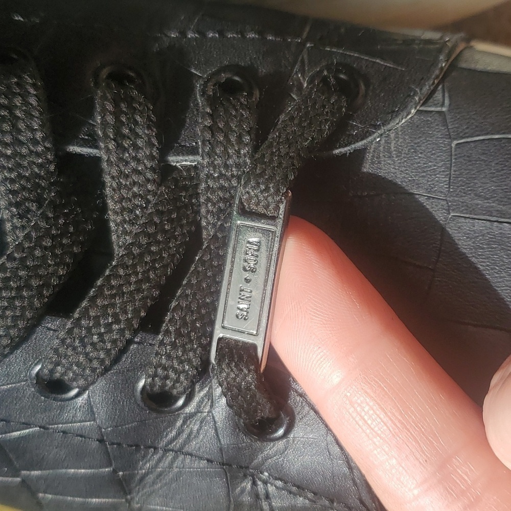Saint + Sofia Hampsted Sneaker Croc Leather Sneakers - Picture 3 of 10